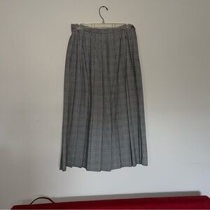 Michele Classic Gray Midi Skirt